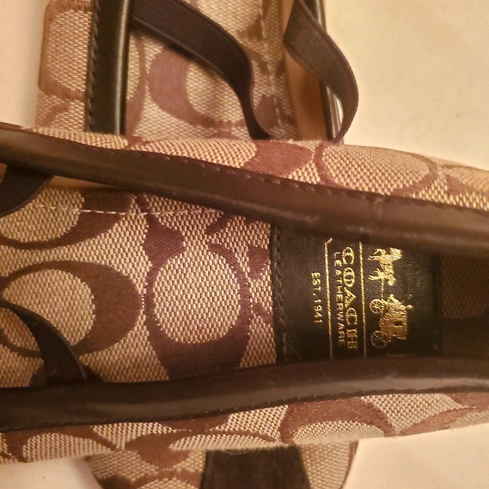 Coach flats